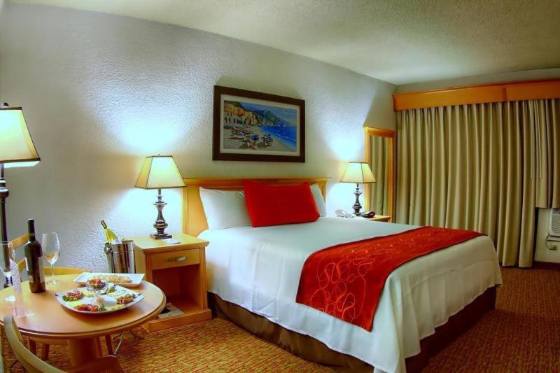 Corona Hotel & Spa Ensenada Phòng bức ảnh